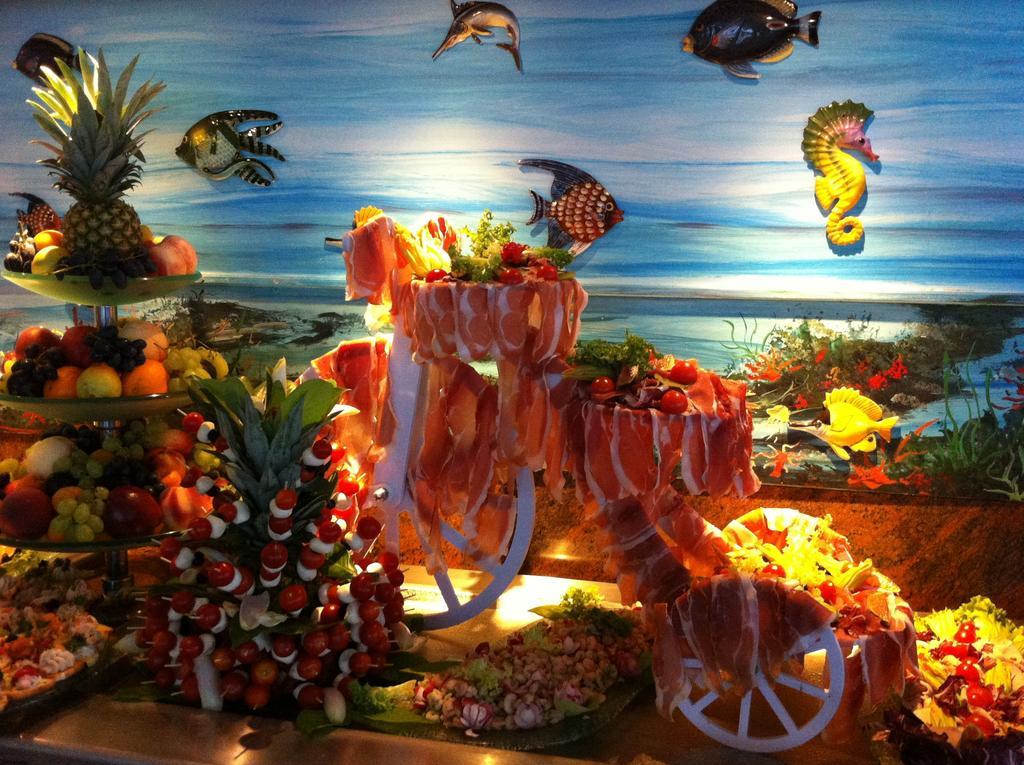 Hotel Vina De Mar Lignano Sabbiadoro Bagian luar foto